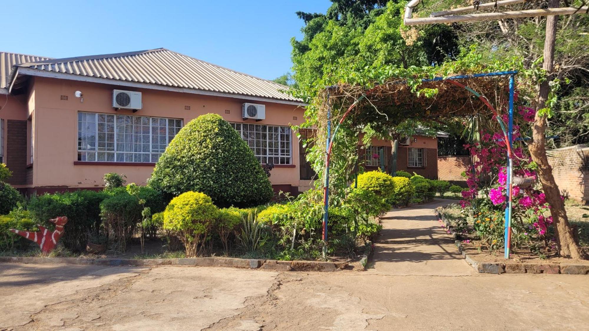 Quest Panzió Lilongwe Kültér fotó